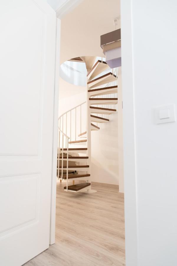 Ferienwohnung Spiral Stairs Duplex Figueres  Exterior foto