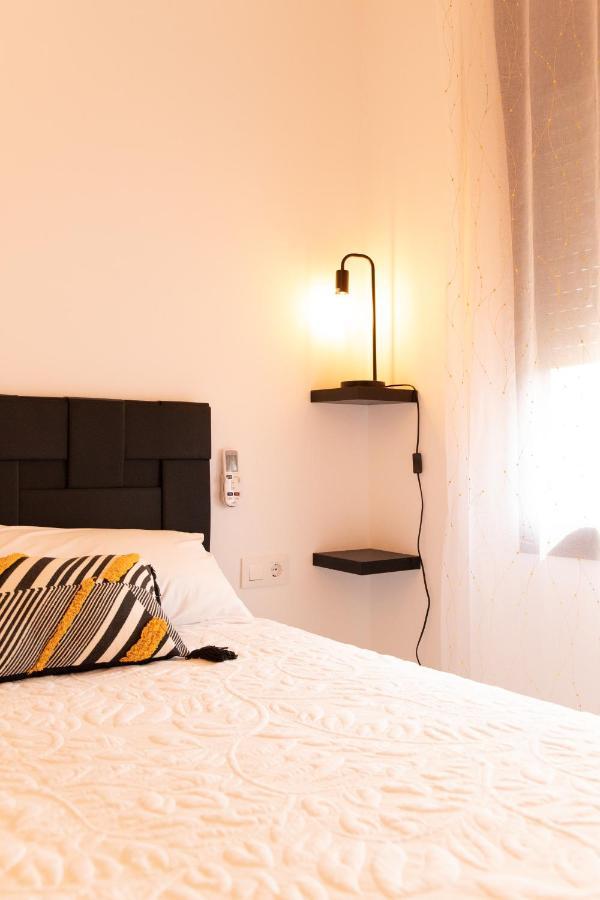 Ferienwohnung Spiral Stairs Duplex Figueres  Exterior foto